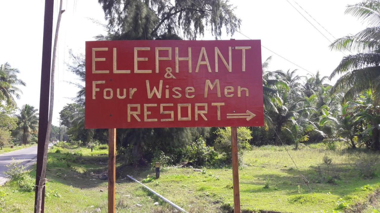 Elephant And Four Wise Men Resort Ram Nagar Eksteriør bilde